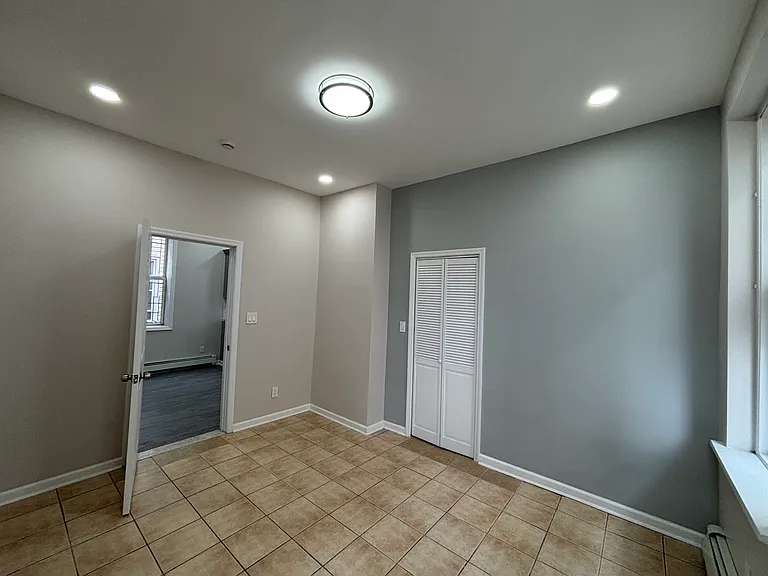 127-129 Fulton St #1 — Photo 16