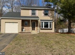 9 Hawthorne Rd, Sicklerville, NJ 08081