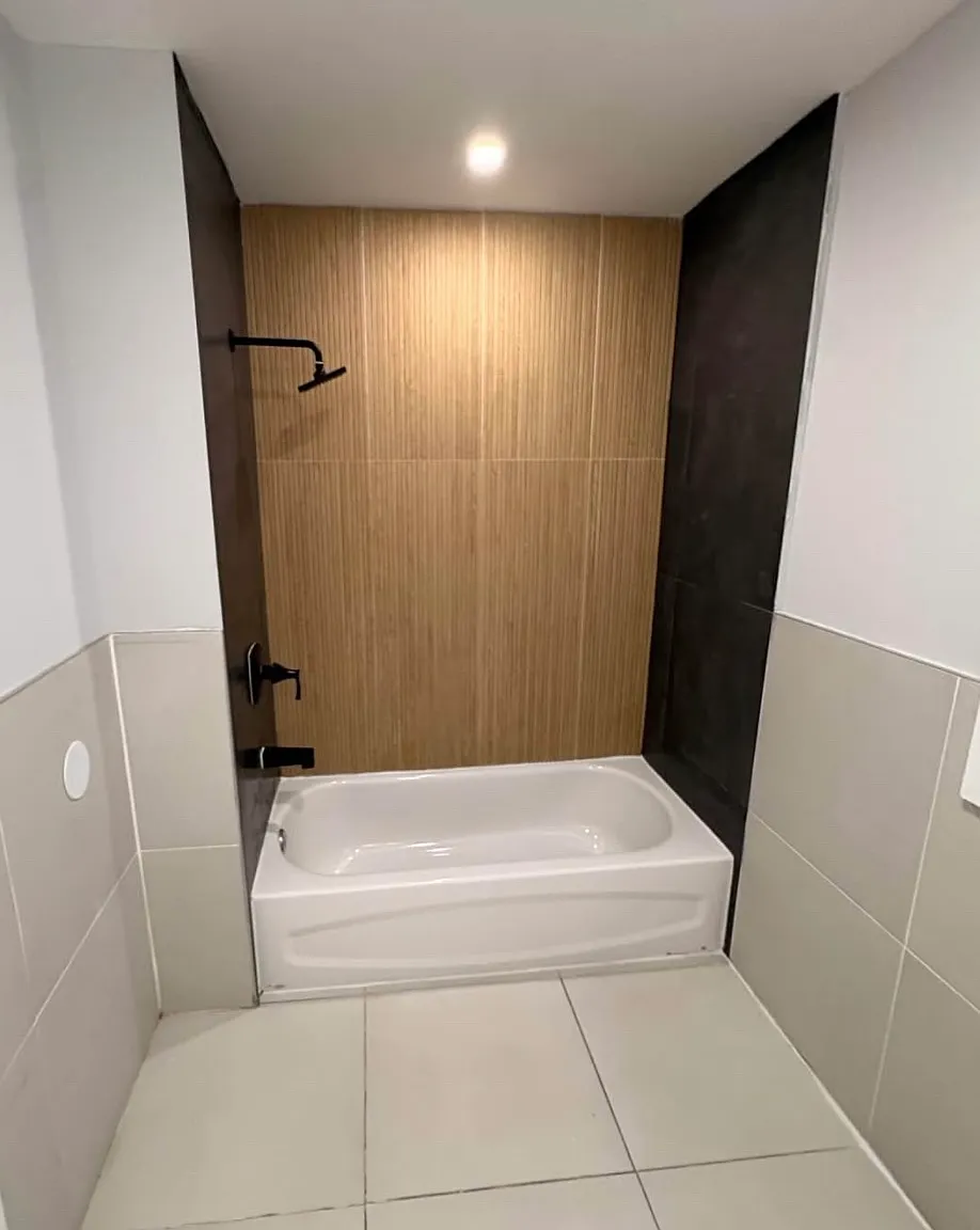 3 bed, $2,125 — Photo 3
