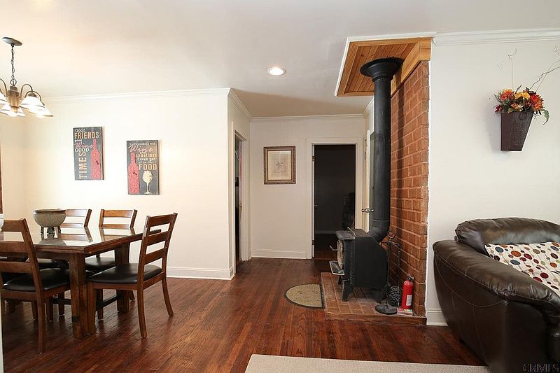 3rd image of 367 E CAMPBELL RD