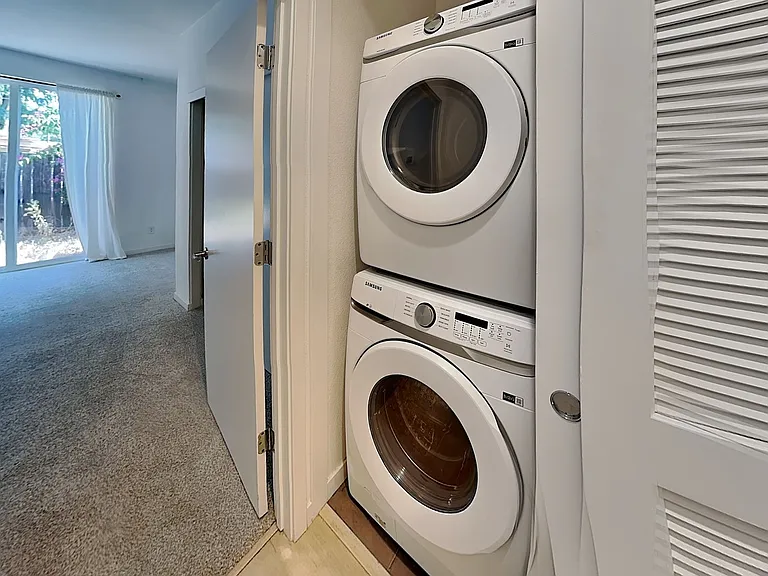 392 Midstream Ln — Photo 4