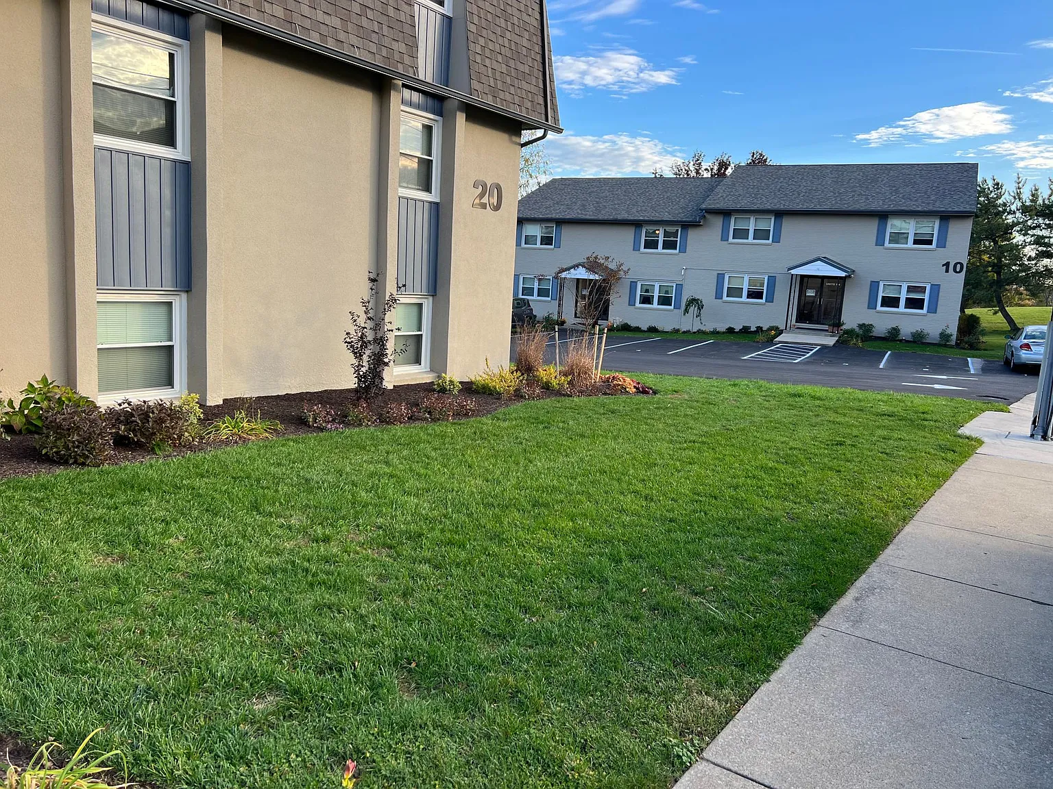 1 bed, 600 sqft, $1,200 — Photo 2