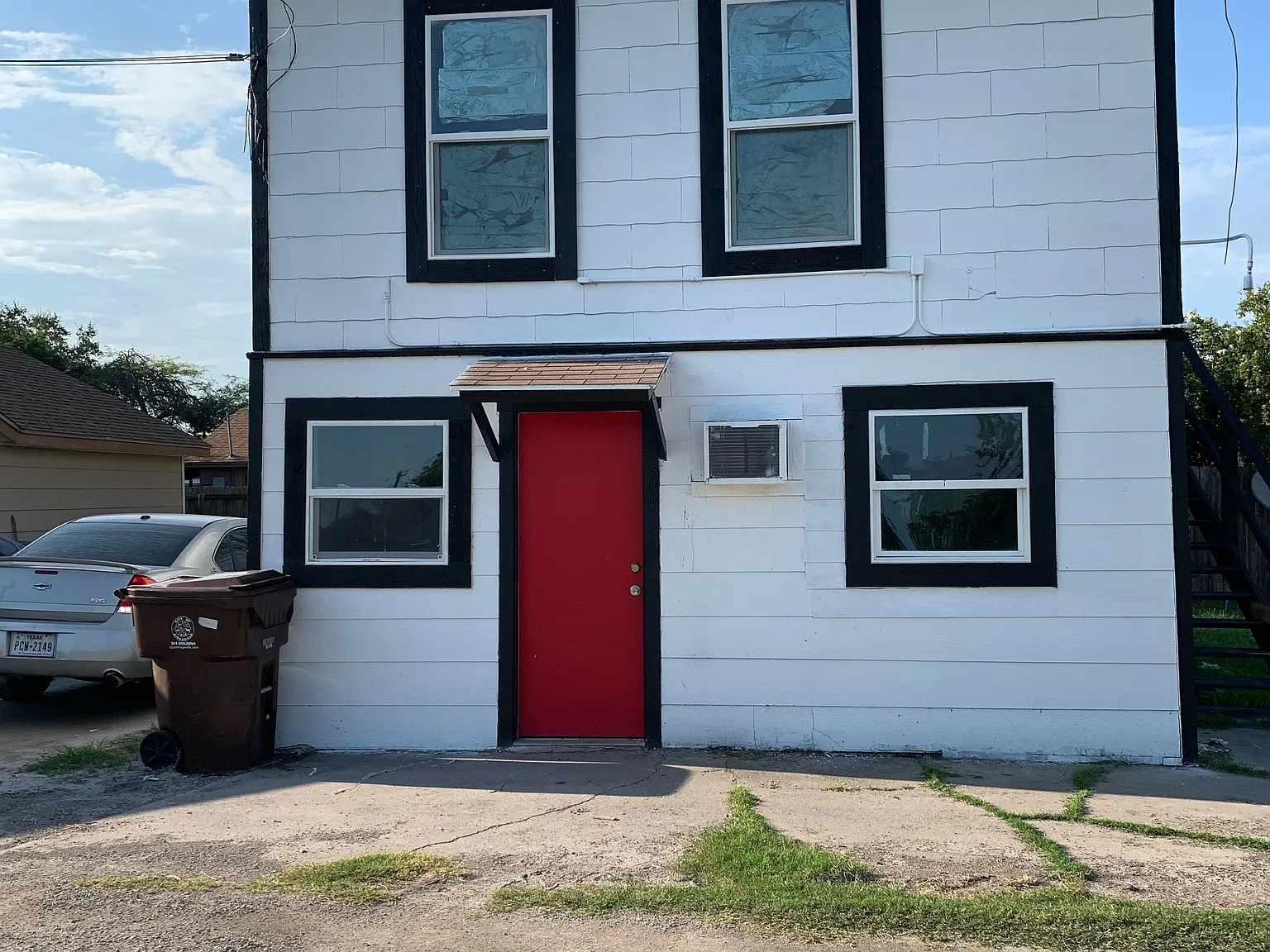609 W Nettie Ave — Photo 2