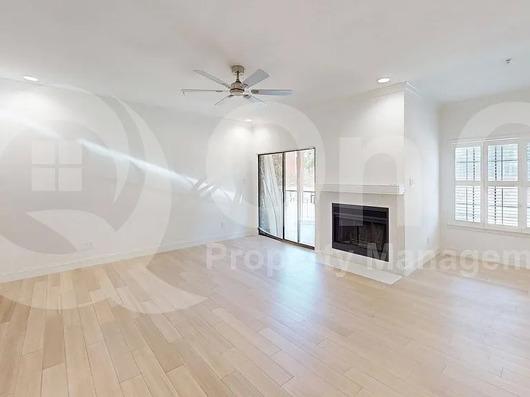 6000 Auburndale Ave #B — Photo 2