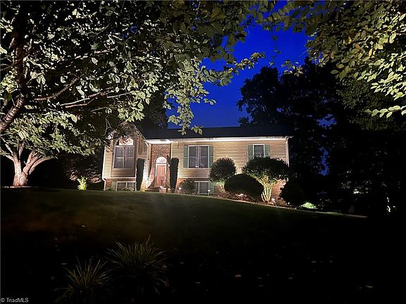 4th image of 425 Pine Brook Pl