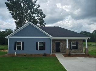 156 Charlotte Cir, Statham, GA 30666