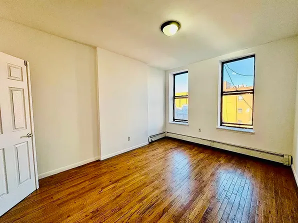 301 East 56th Street image 1 of 6