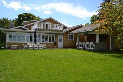 1st image of 326 Shorewood Dr