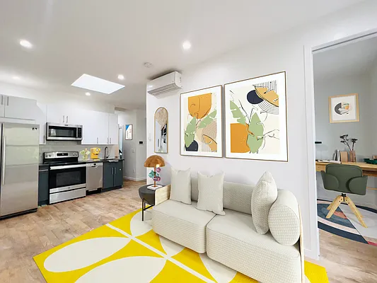 Rented by Pear NYC LLC | media 9