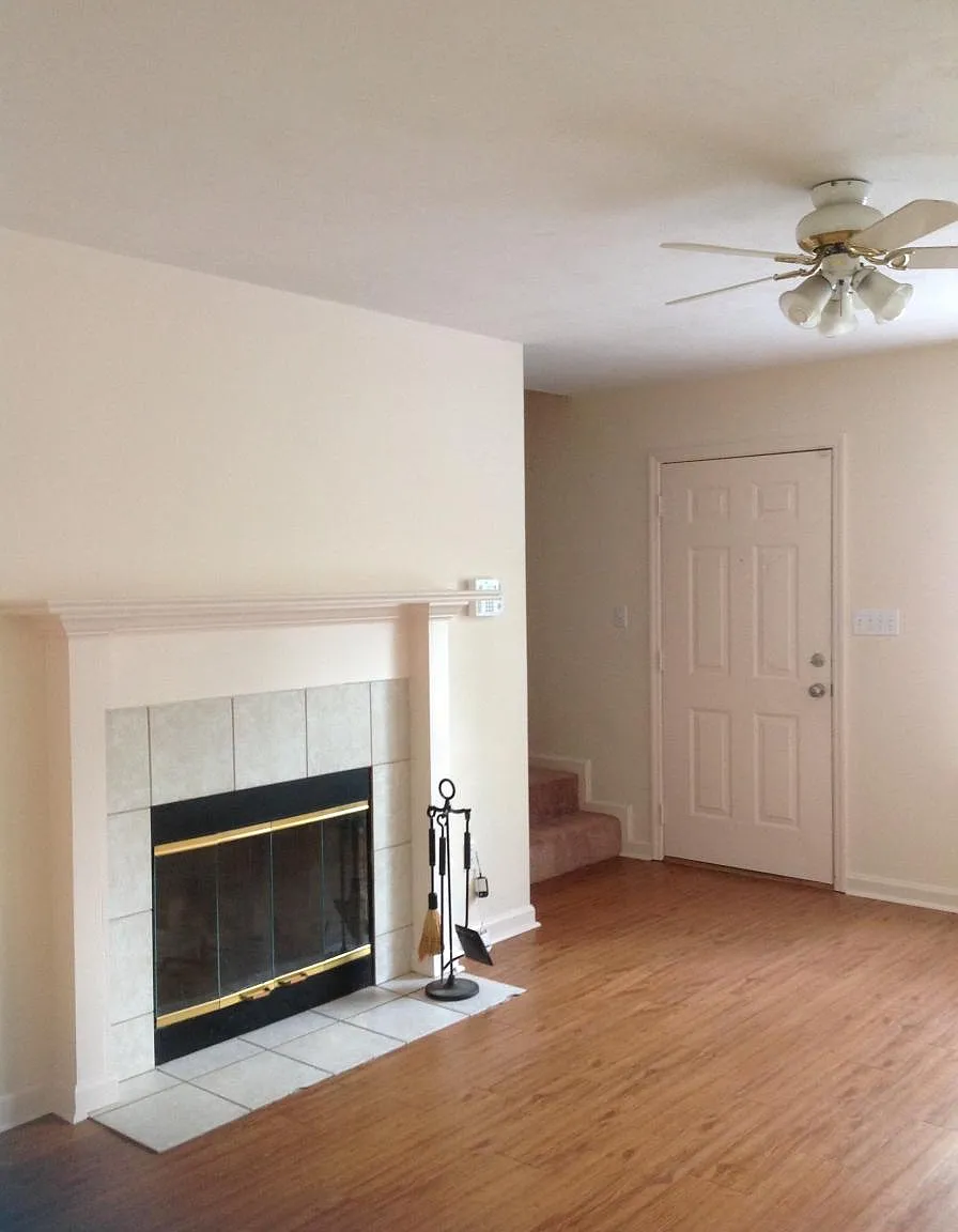 2 bed, 2.5 bath, 1092 sqft, $1,200 — Photo 3