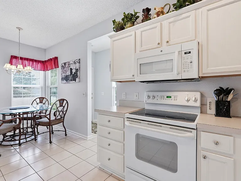 149 Lazy Daisy Dr — Photo 11