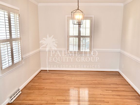 3rd image of 102 Forestdale Dr