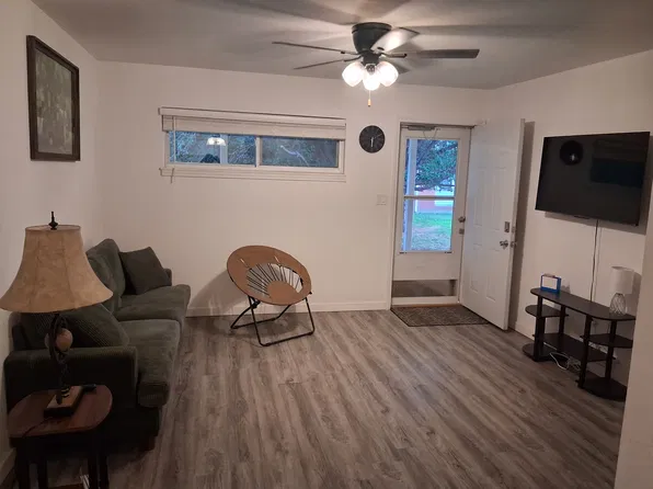 530 S Seward Ave #3, Liberal, KS 67901
