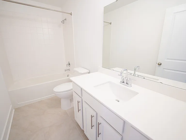 128 Kingswood Cir — Photo 34