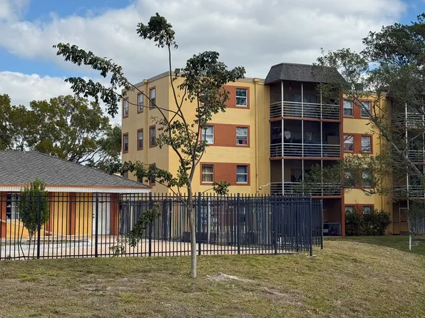 Royal Palms at Lauderhill