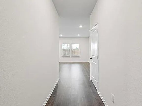4th image of 3406 Marie Dr