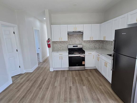 3rd image of 49-51 Rosehill Pl #1
