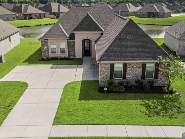 6458 Soaring Dr, Gonzales, LA 70737