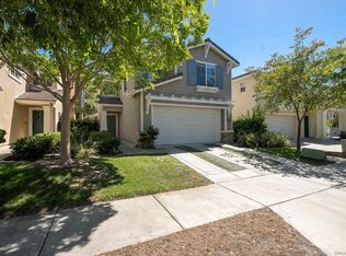 1754 Cottonwood Dr, Vista, CA 92081