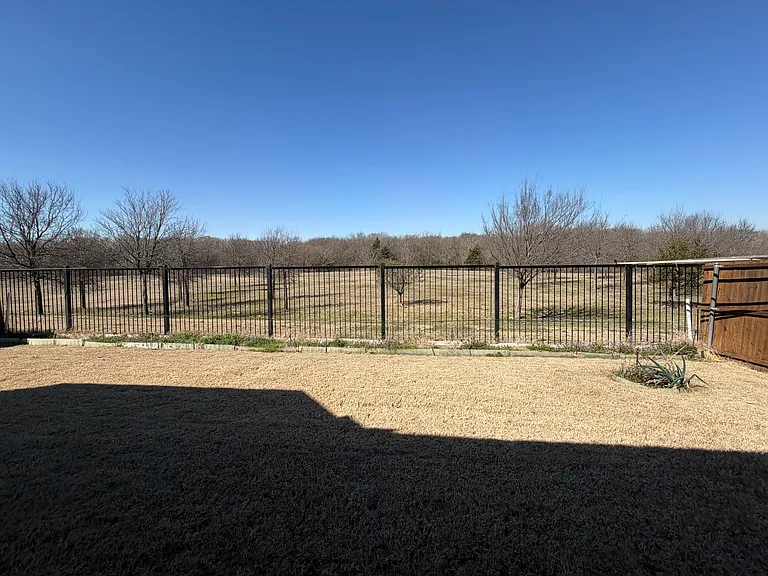 3205 Rough Creek Dr — Photo 25