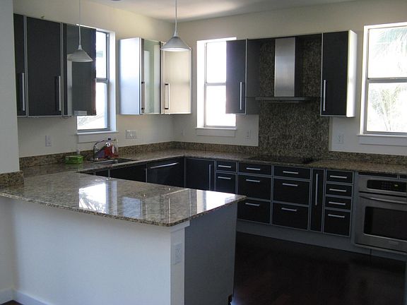 4th image of 365 SE 6th Avenue #S-307
