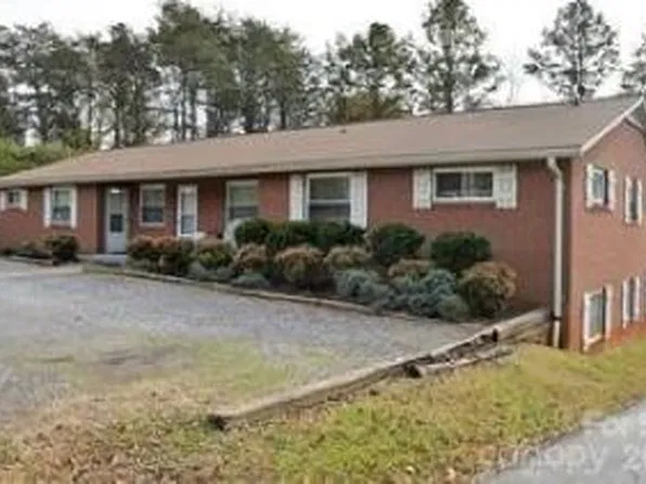 466 26th Ave NE, Hickory, NC 28601