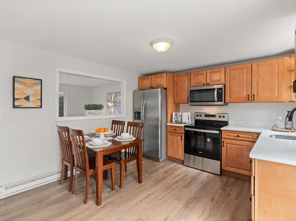 17 Orchard Ave #D, Haverhill, MA 01830