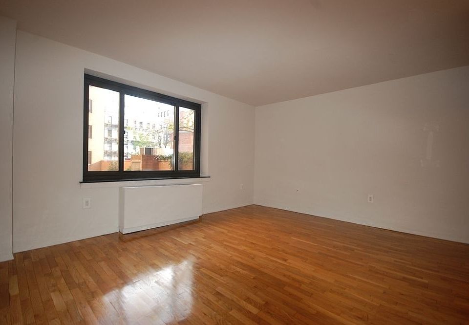 1st image of 284 Mott St APT 2Q