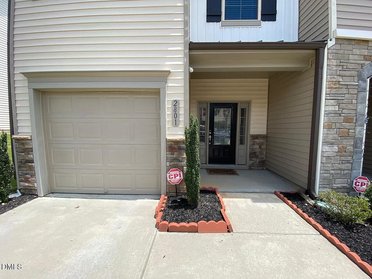 3 bed, 2.0 bath, 1641 sqft, $1,800 — Photo 3