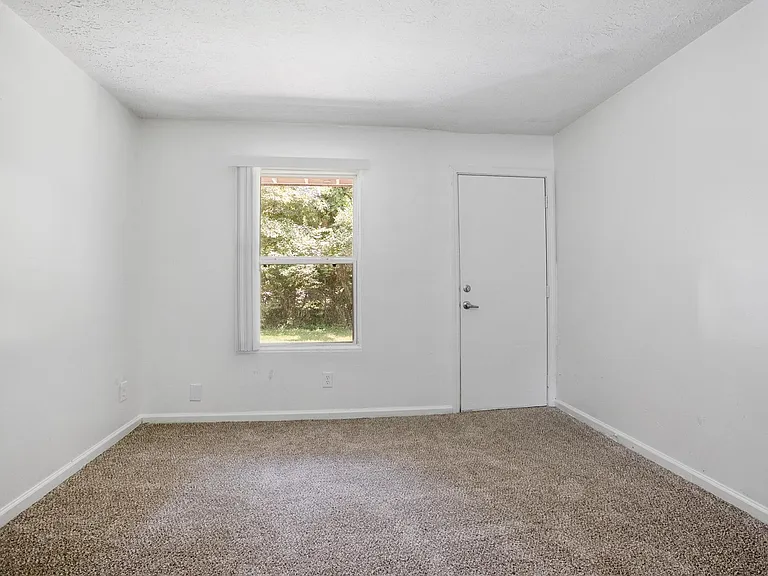 Country Place Apartments — Photo 16