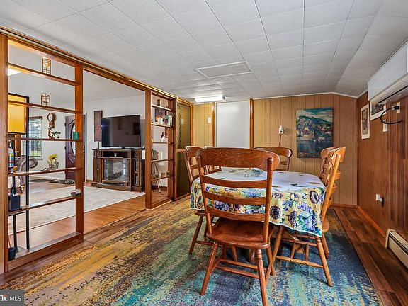 5th image of 55 Belhurst Ln