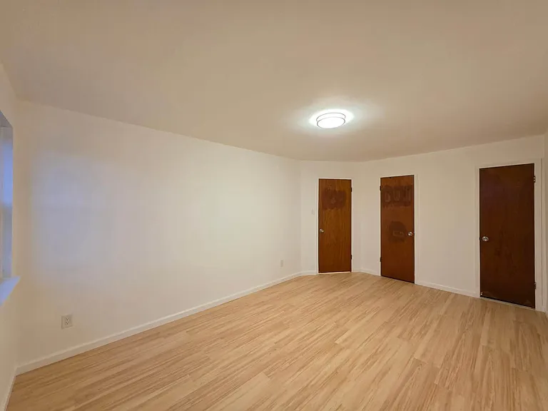 2605 Benson Ave #3 — Photo 13
