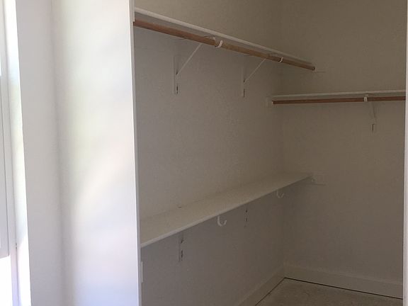 3rd image of 119 Kodiak Dr