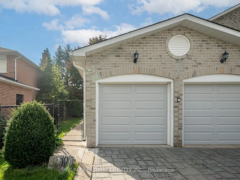 5 Bayswater Ave — Photo 4