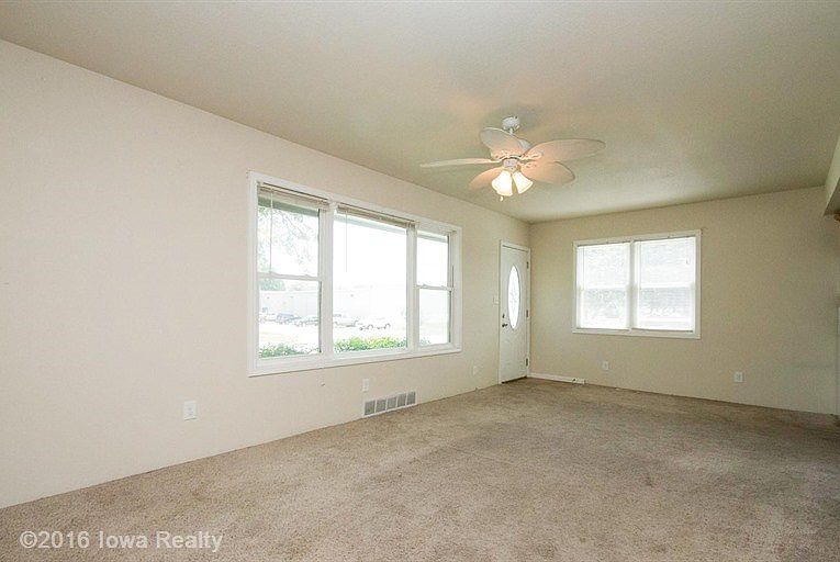 2nd image of 708 3rd Ave SE