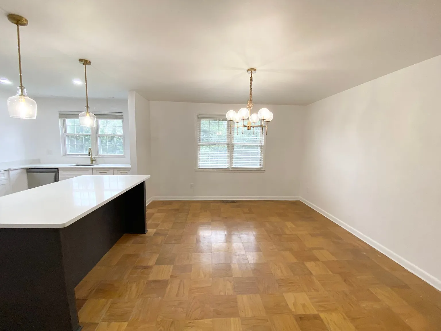 Melrose Apartments — Photo 3