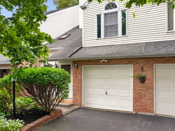 3B Tupelo Drive, Clifton Park, NY 12065