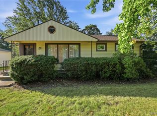 182 Bennington Rd, Amherst, NY 14226