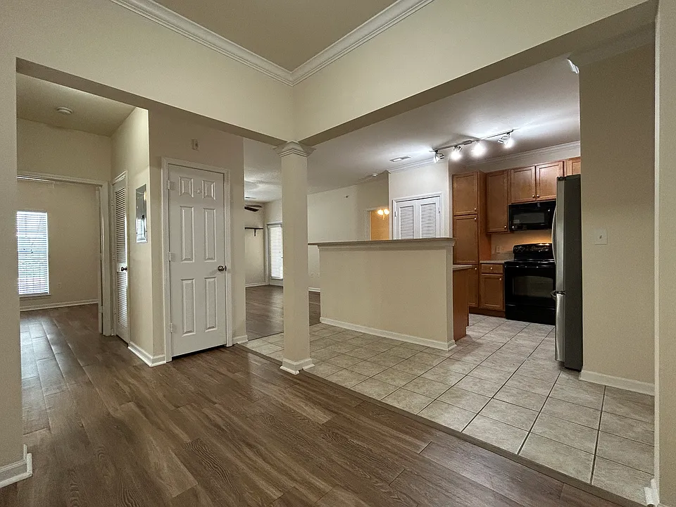 1241 Strassner Dr #1207