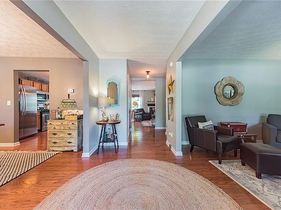 3rd image of 2731 Michelle Lee Dr