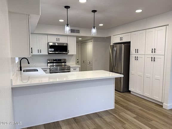 5th image of 612 N EL DORADO Drive
