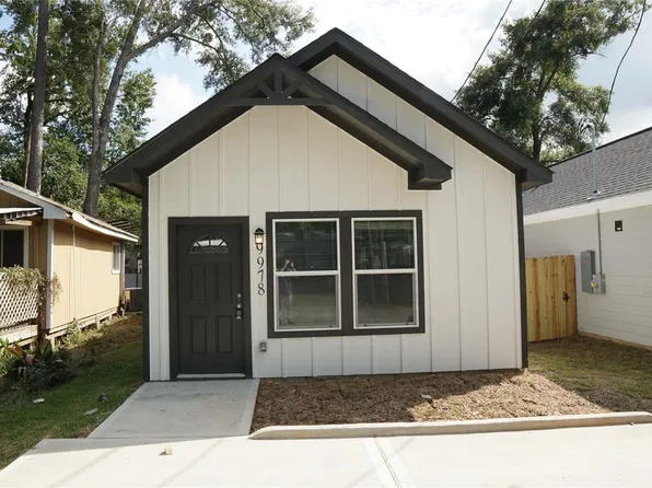 9978 Elder, Willis, TX 77318