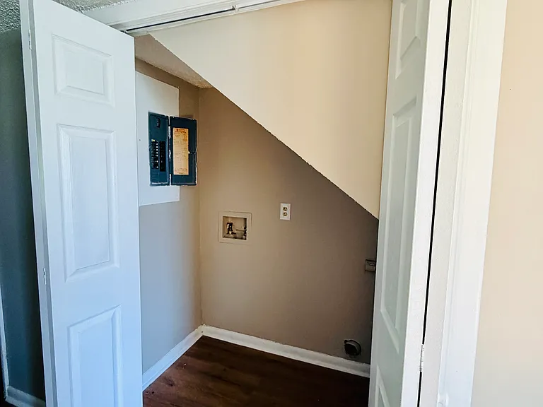 6 Almond Ct #5A — Photo 7