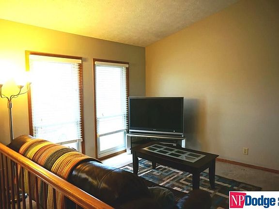 5th image of 15214 Rock Creek Dr