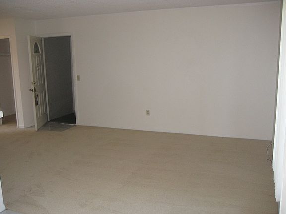 3rd image of 1641 Pentecost Way Unit 9