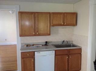 83 Russell St APT 1, Worcester, MA 01609