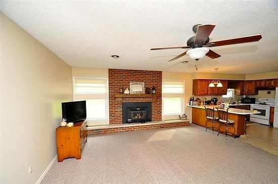 5th image of 1330 Radcliffe Dr
