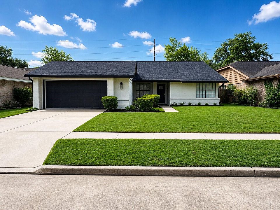 1st image of 12039 Canterhurst Way
