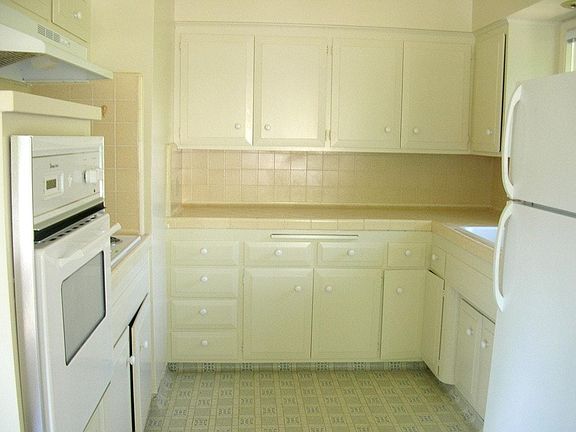 4th image of 840 E Mendocino St APT B2