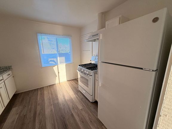 3rd image of 516 N Elizabeth St #A
